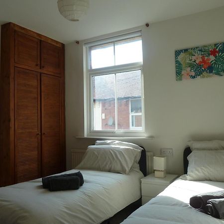 Villa Cosy Entire House In Central Sherwood à Nottingham Extérieur photo